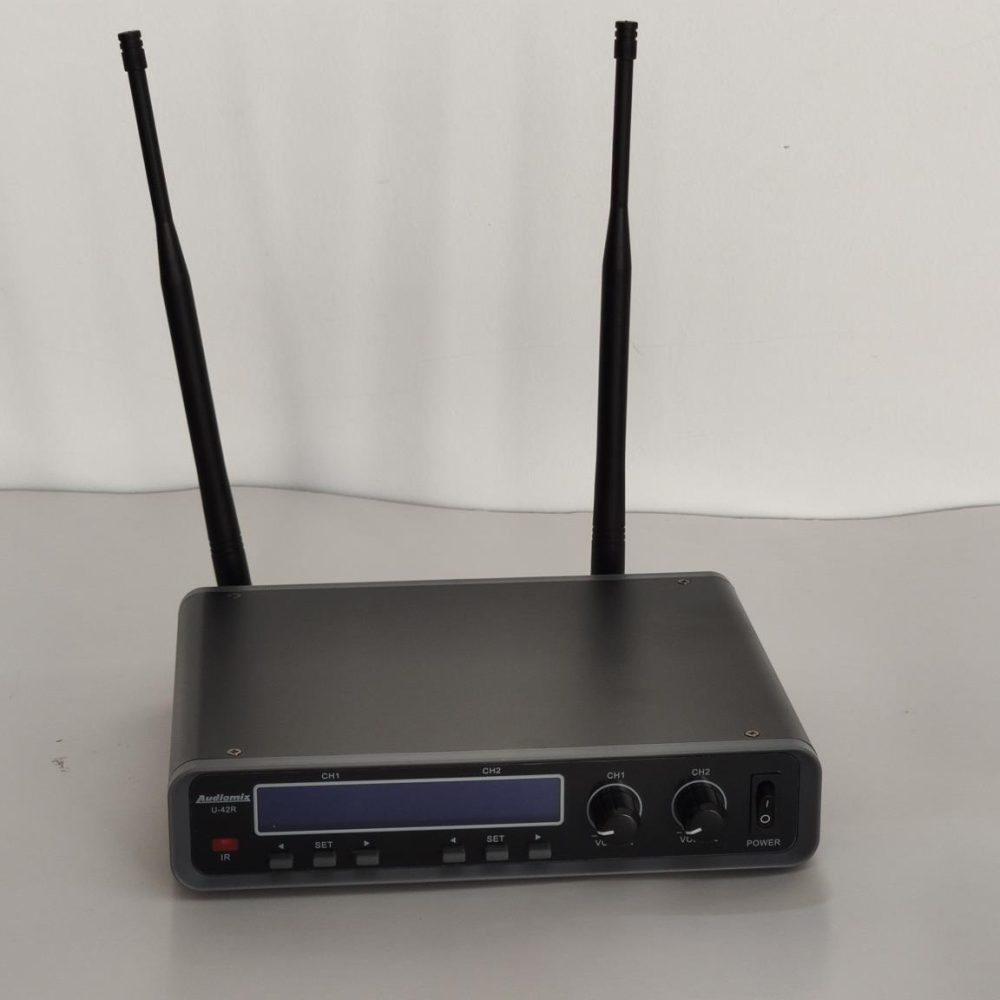 1046.u42r Micro s/fio, Receptor duplo p/micros UHF U-42R Audiomix