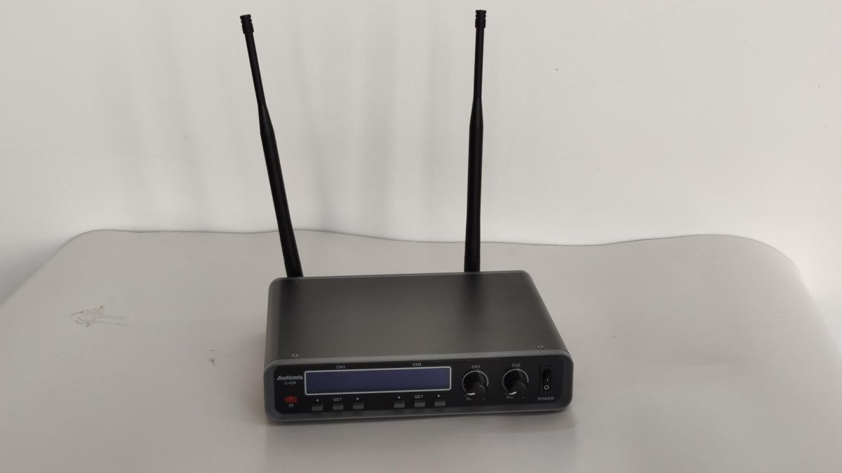 1046.u42r Micro s/fio, Receptor duplo p/micros UHF U-42R Audiomix